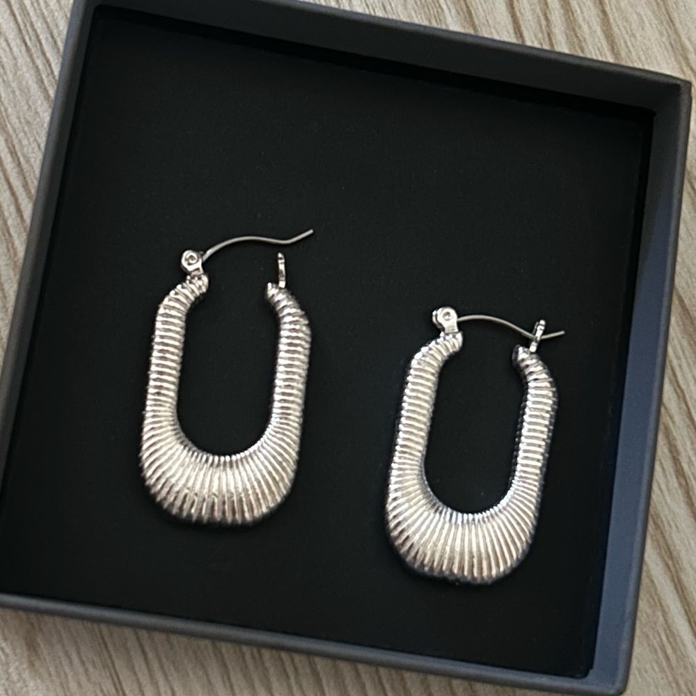 Silver rectangle textured hoops